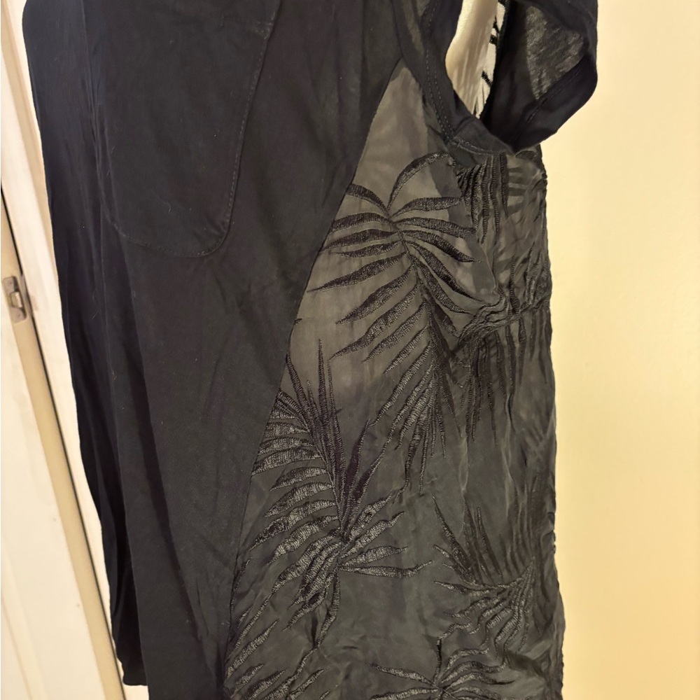 Black Leaf Patterned Top - image 2